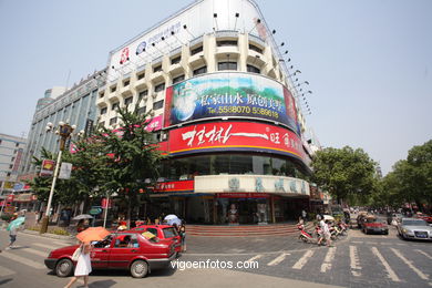 Streets and environment of Guilin.