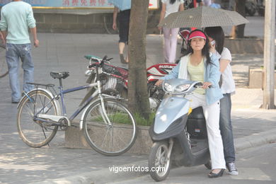 Straen und Umwelt von Guilin. 