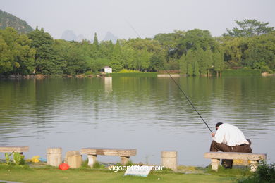 Pagoden in Lake Shanshu.. 