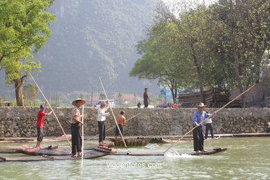 Tour boat bamboo. 