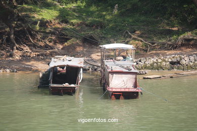 Paisagens do rio Li . 