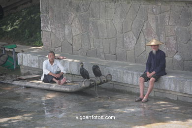 People Yangshuo County. 