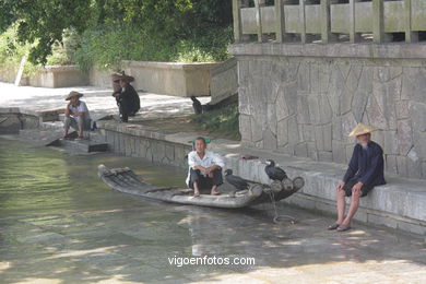 People Yangshuo County. 