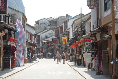 Pueblo Yangshuo County. 