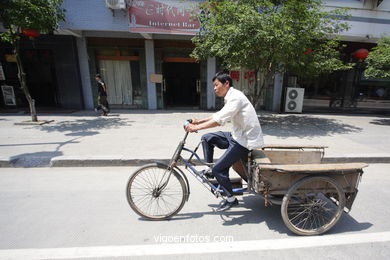 Pueblo Yangshuo County. 