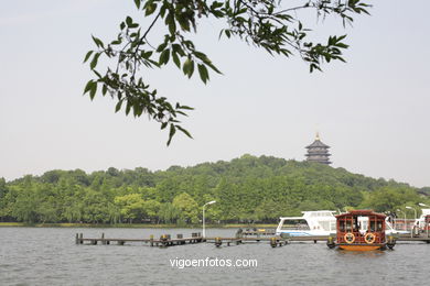 Lago Oeste - West Lake (xi Hu). 