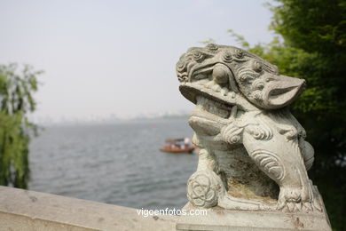 West Lake (xi Hu).