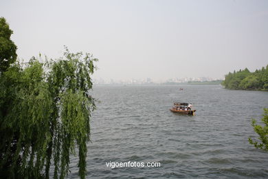 Lago Oeste - West Lake (xi Hu). 