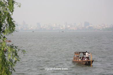 Lago Oeste - West Lake (xi Hu). 