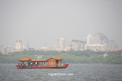 Lago Oeste - West Lake (xi Hu) . 