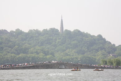 Lago Oeste - West Lake (xi Hu). 