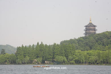 Lago Oeste - West Lake (xi Hu). 