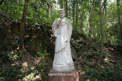 Pagoda de las Seis Armonias. 