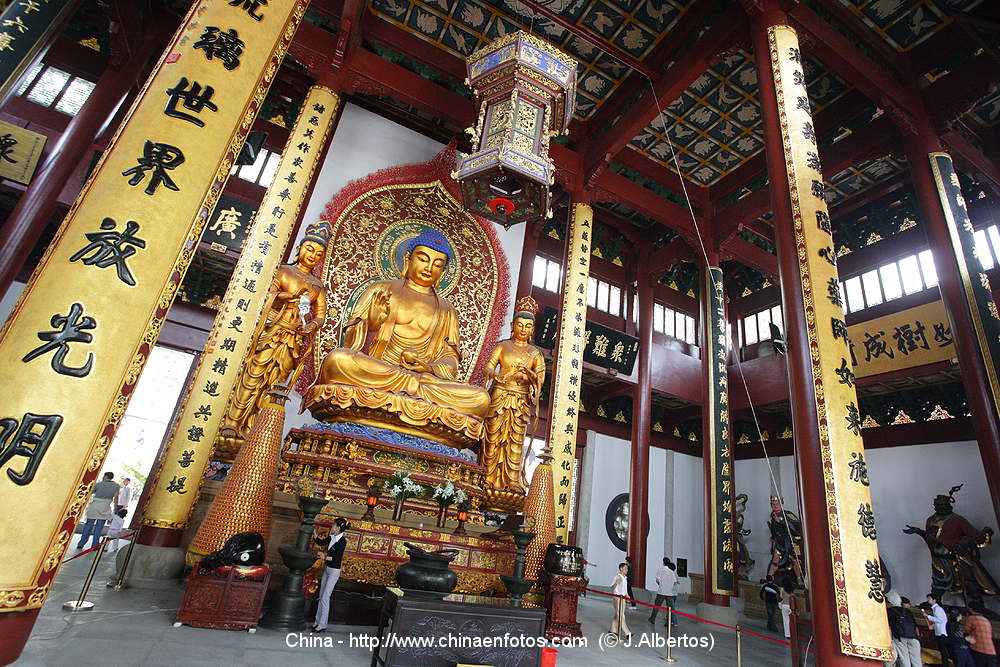 TEMPLO DEL ALMA  ESCONDIDA HANGZHOU CHINA  IM GENES Y 