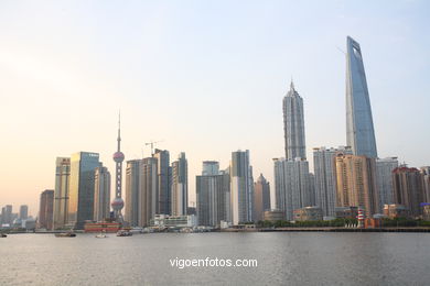 Wolkenkratzer. Skyline Shanghai. 