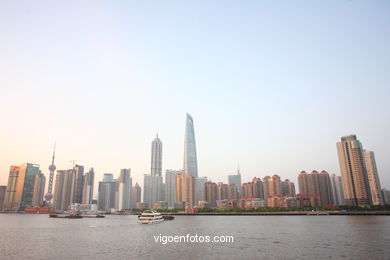 Wolkenkratzer. Skyline Shanghai. 