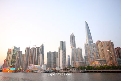 Wolkenkratzer. Skyline Shanghai. 