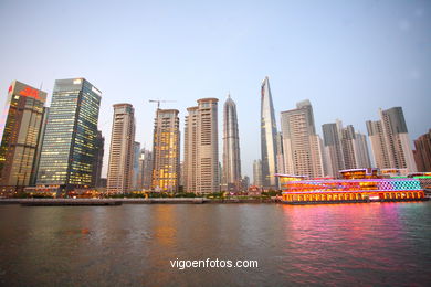 Wolkenkratzer. Skyline Shanghai. 