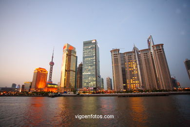 Wolkenkratzer. Skyline Shanghai. 