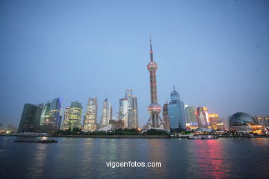 Wolkenkratzer. Skyline Shanghai. 