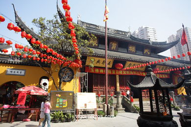 Jade Buddha Temple. 