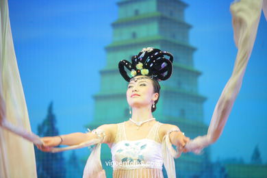 Espetáculo de Dança Tradicional Chinesa .