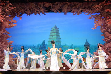 Espetáculo de Dança Tradicional Chinesa .
