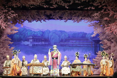 Espetáculo de Dança Tradicional Chinesa .