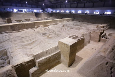 Terrakotta-Krieger-Museum. Pit 2. 