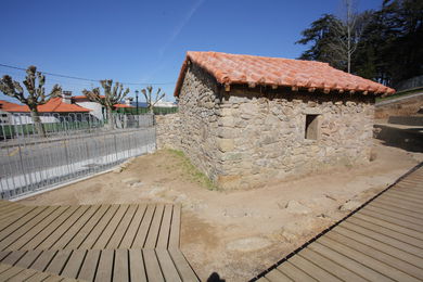 CASTRO DE VIGO. RECONSTRUCCION POBLADO. MUSEO. VIGO ARQUEOLÓGICO