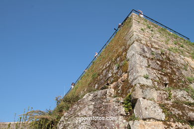 SPAIN CASTLES: VIGO CASTLE 