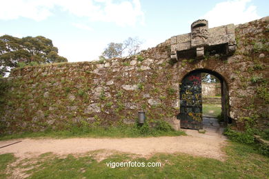 CASTILLOS DE GALICIA: SEGUNDA MURALLA CASTILLO DEL CASTRO. SIGLO XVII