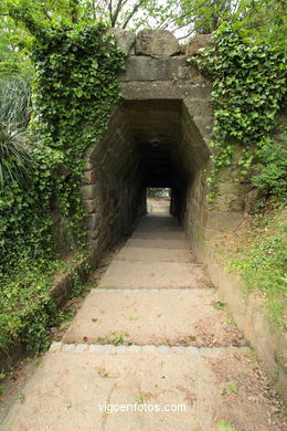 CASTILLOS DE GALICIA: SEGUNDA MURALLA CASTILLO DEL CASTRO. SIGLO XVII