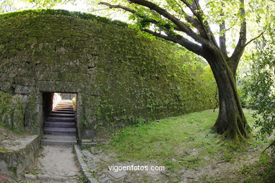 CASTILLOS DE GALICIA: SEGUNDA MURALLA CASTILLO DEL CASTRO. SIGLO XVII