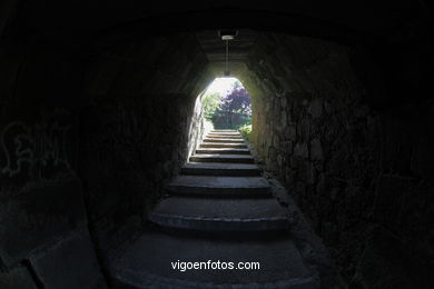 SPAIN CASTLES: VIGO CASTLE 