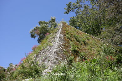 SPAIN CASTLES: VIGO CASTLE 