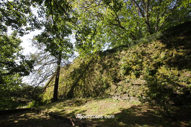 CASTILLOS DE GALICIA: SEGUNDA MURALLA CASTILLO DEL CASTRO. SIGLO XVII