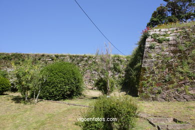 CASTILLOS DE ESPAÑA: PRIMERA MURALLA CASTILLO DEL CASTRO. SIGLO XVII