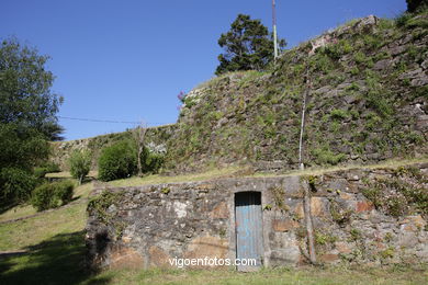 CASTILLOS DE ESPAÑA: PRIMERA MURALLA CASTILLO DEL CASTRO. SIGLO XVII