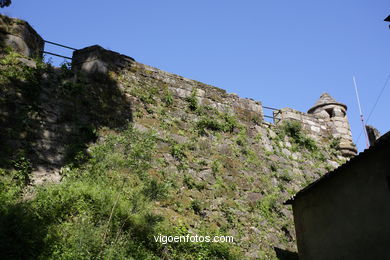 CASTILLOS DE ESPAÑA: PRIMERA MURALLA CASTILLO DEL CASTRO. SIGLO XVII