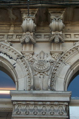 ARCHITECTONIC DETAILS IN THE STONE - THE GRANITE