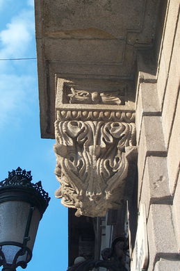 ARCHITECTONIC DETAILS IN THE STONE - THE GRANITE