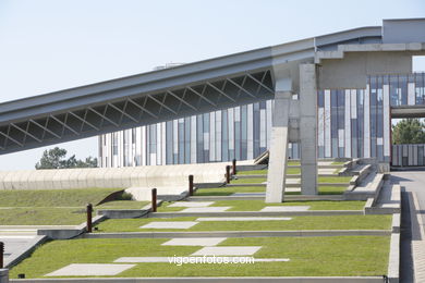 ENRIC MIRALLES - ARCHITECT ZONA DEPORTIVA DE LA UNIVERSITY OF VIGO