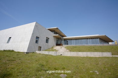 ARQUITECTO ALFONSO PENELA - ARCHITECTURE CIENCIAS JURÍDICAS UNIVERSIDAD DE VIGO