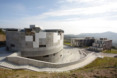 ENRIC MIRALLES - ARCHITECT ZONA COMERCIAL DE LA UNIVERSITY OF VIGO