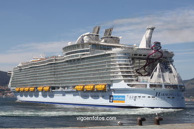 HARMONY OF THE SEAS - CRUISE SHIP 