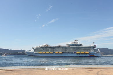 HARMONY OF THE SEAS - CRUISE SHIP 