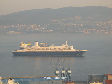 OUTROS TRANSATLÁNTICOS NO PORTO DE VIGO