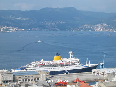 OUTROS TRANSATLÁNTICOS NO PORTO DE VIGO