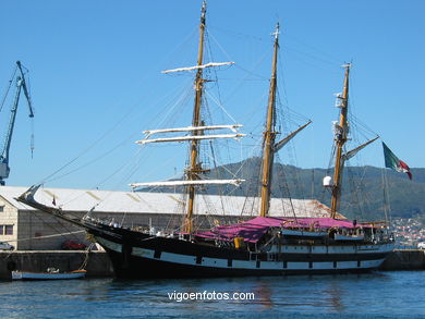 VELERO BUQUE ESCUELA PALINURO (ITALIANO)